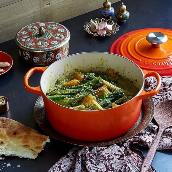 Le Creuset Dutch oven NIB - Picture 7 of 13